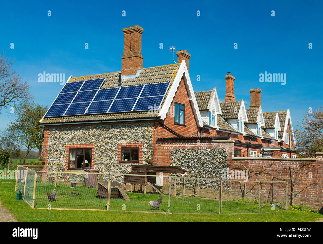 Solar panels house hires stock photography and images Alamy