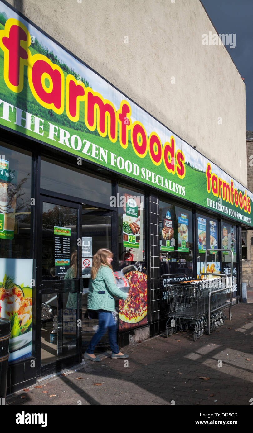 Farmfoods, frozen food specialists; The Shops and streets of Colne in Lancashire, UK Stock Photo