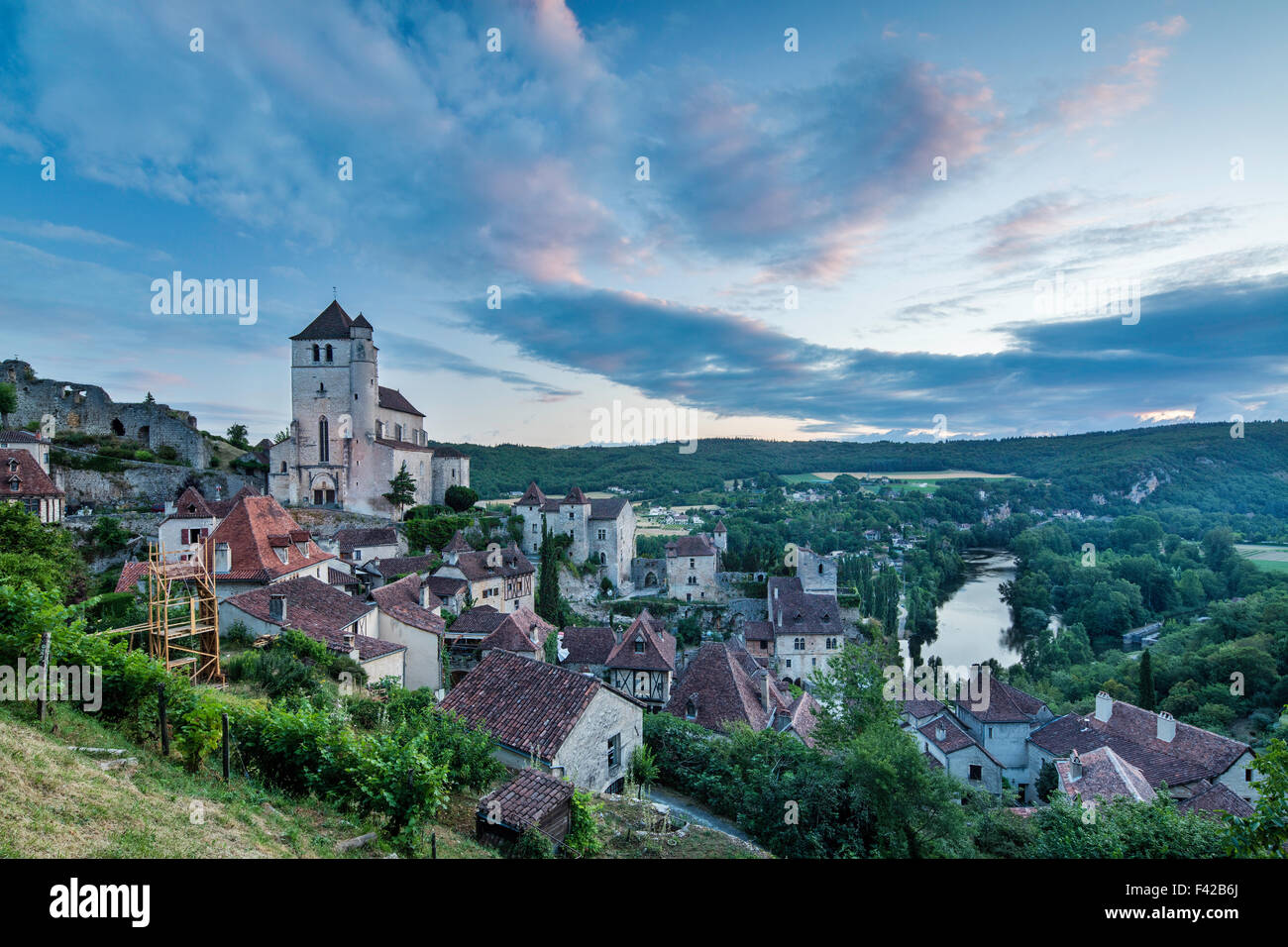 St Cirque Lapopie at dawn, Lot Valley, Quercy, France Stock Photo