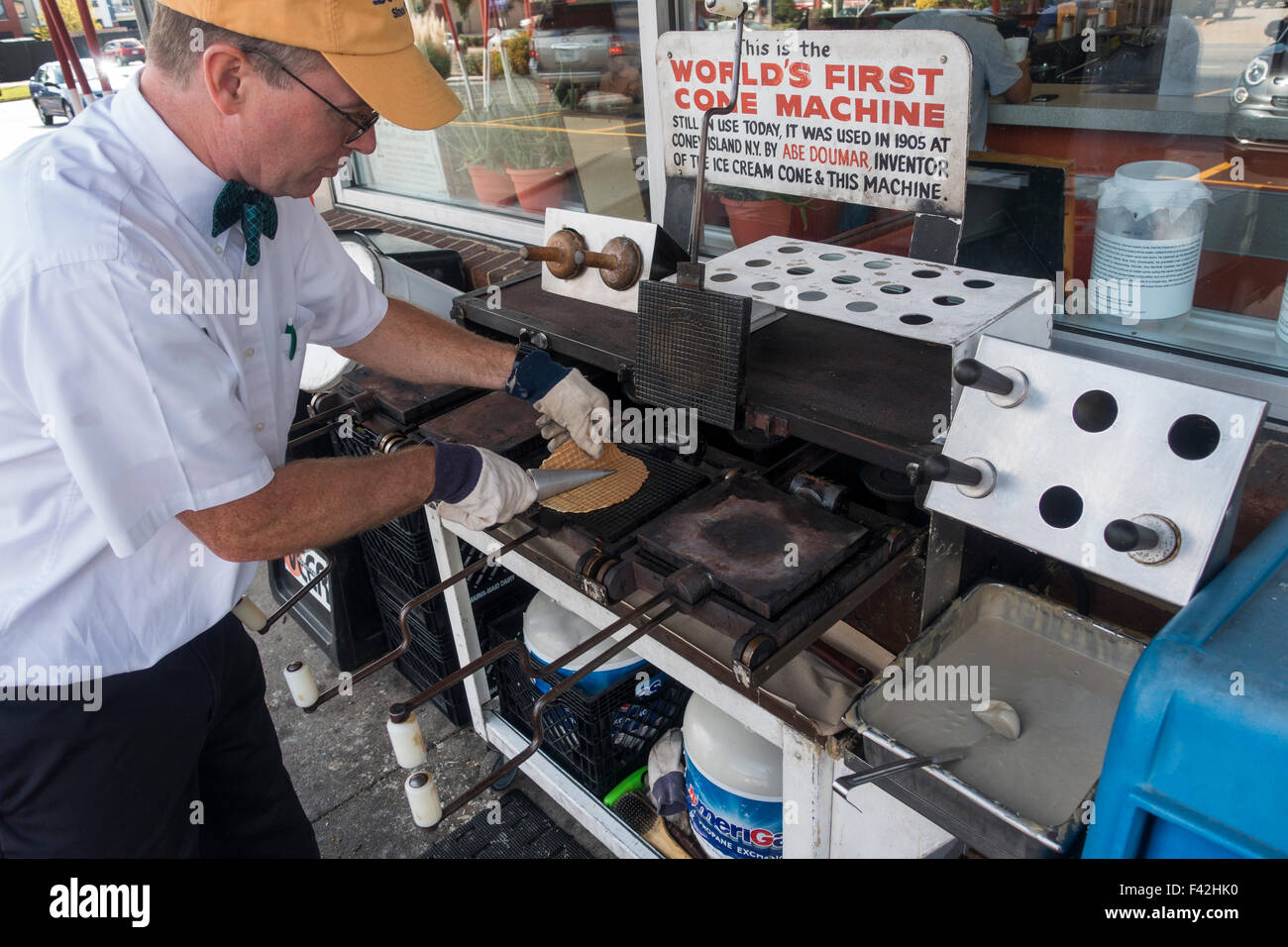 Doumar's worlds first ice cream cone machine VA Stock Photo - Alamy