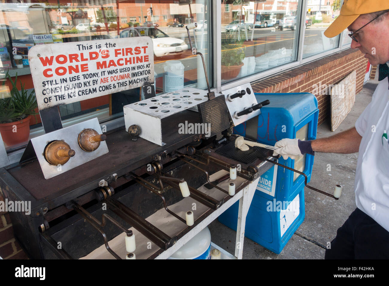 Iron rolling machine hires stock photography and images Alamy