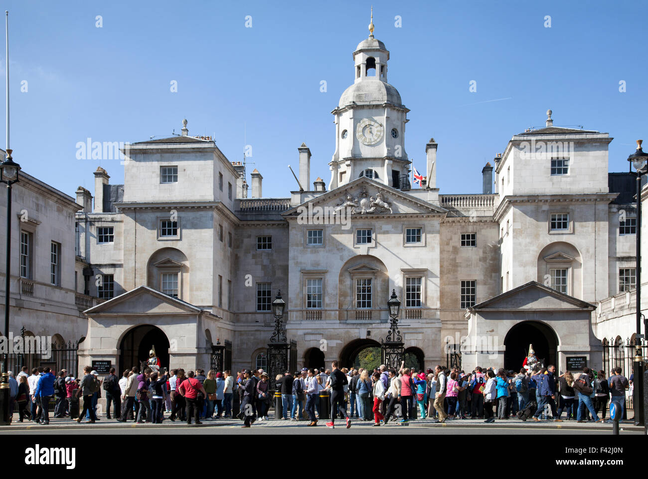 Horse guards clock tower hires stock photography and images Alamy