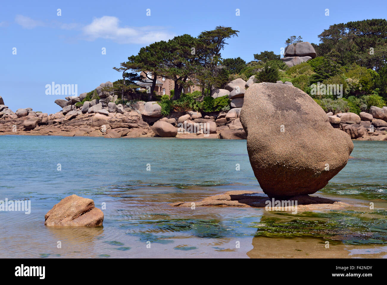 Pink rocks ploumanach in france hi-res stock photography and images - Alamy