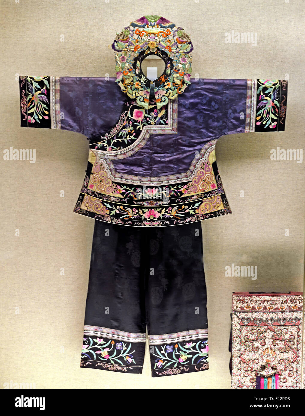 Woman's outfit  (embroidered with bird and flower motif ) Tujia Songtao, Guizhou 1950 Shanghai Museum of ancient Chinese art China Stock Photo