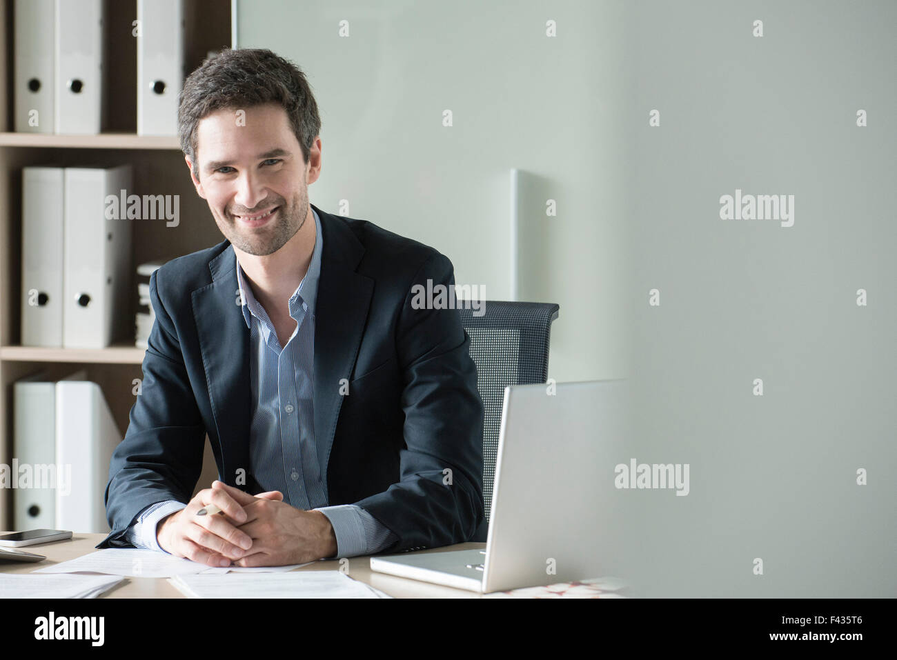 Lawyer trust me hi res stock photography and images Alamy