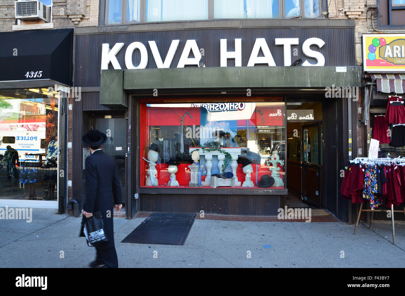 hasidic jewish life in borough park brooklyn new york USA Stock Photo