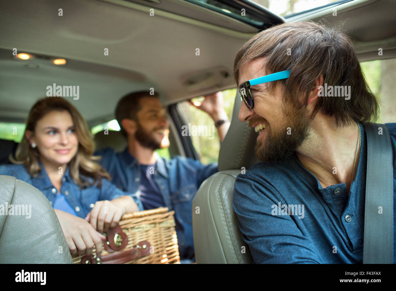 People side on car hi-res stock photography and images - Alamy