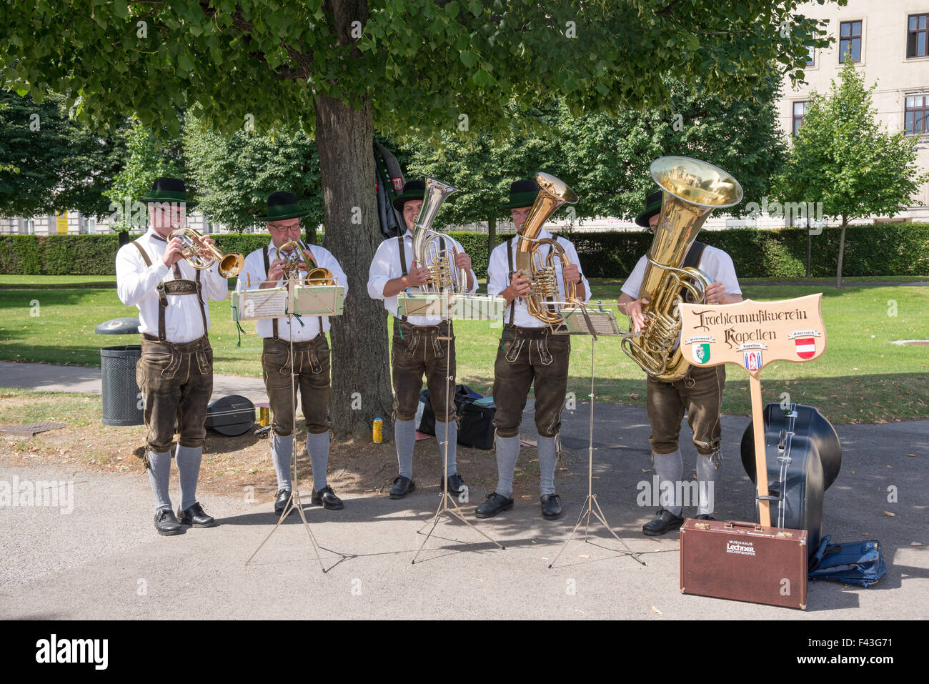 WIEN - AUGUST 1:street performers dressed Austrians perform classical music at the entrance of the Belvedere castle  on august 1 Stock Photo