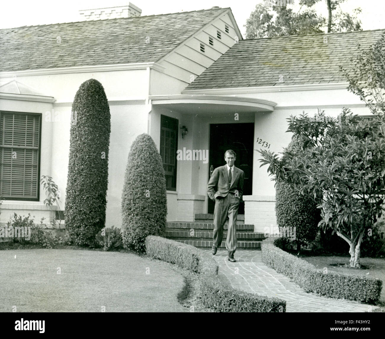JAMES STEWART (19081997) leaving his house in Brentwood, Los Angeles
