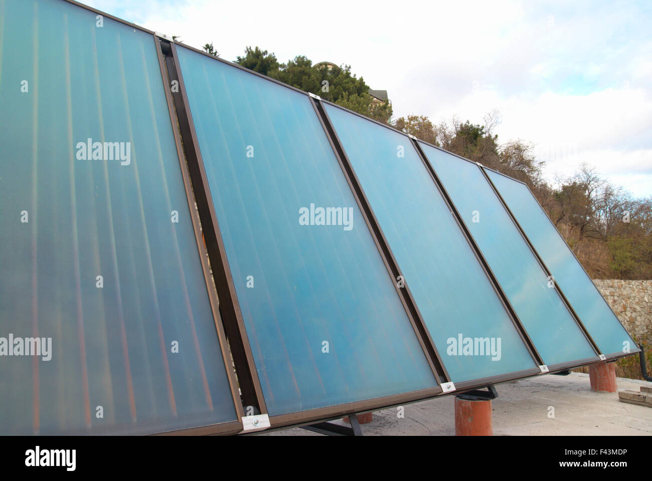 Solar water heating system Stock Photo - Alamy