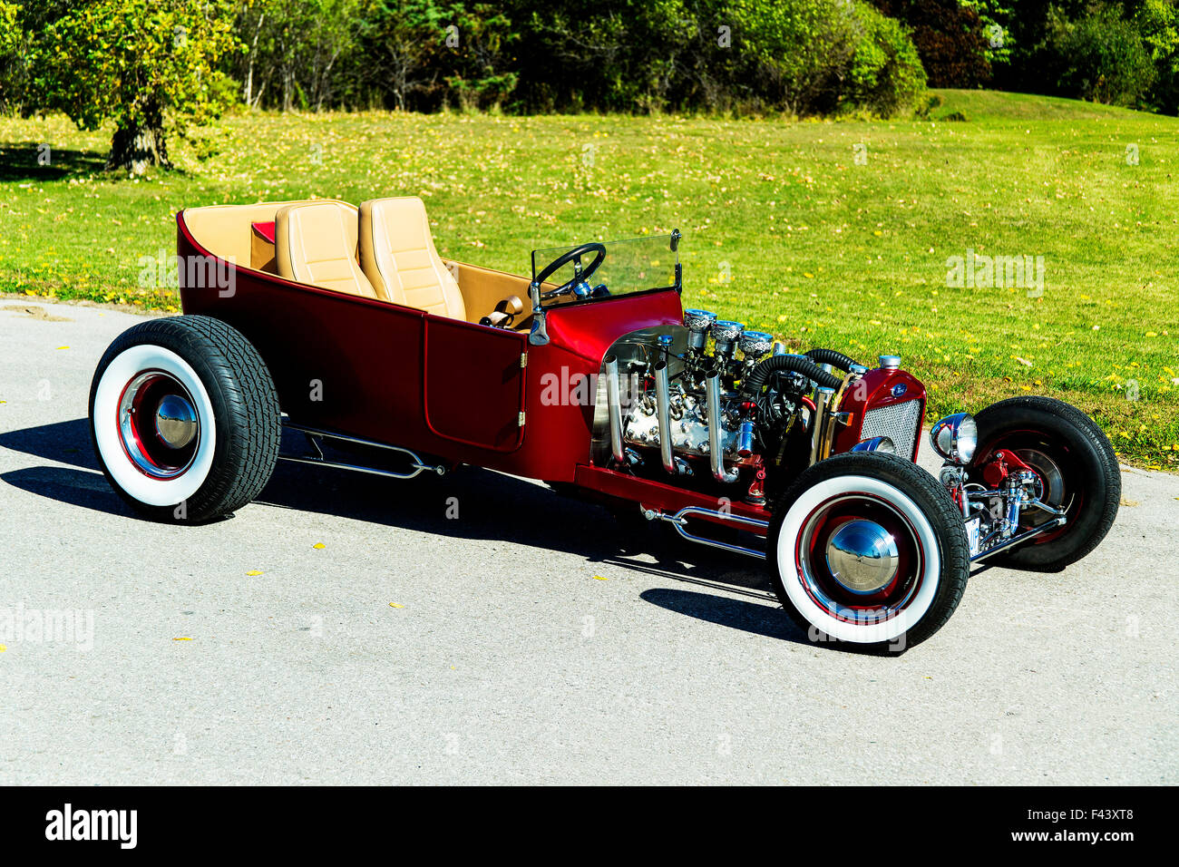 Model t hot rod hi-res stock photography and images - Alamy