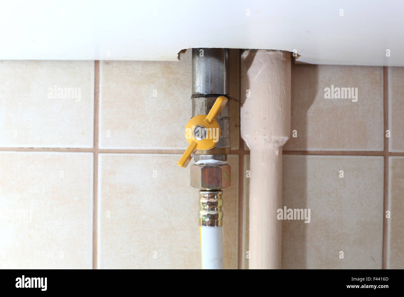 Installing gas pipe hires stock photography and images Alamy
