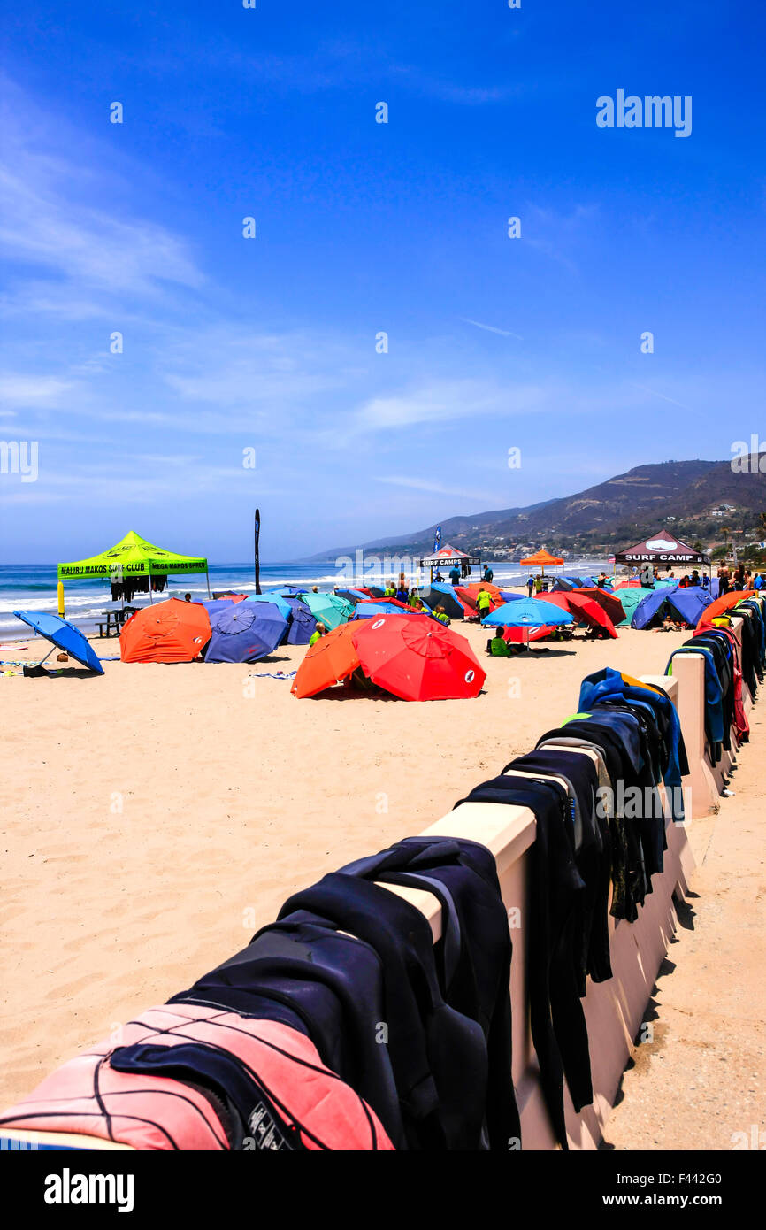 Young teen boys and girls at Surf Camp in California Stock Photo