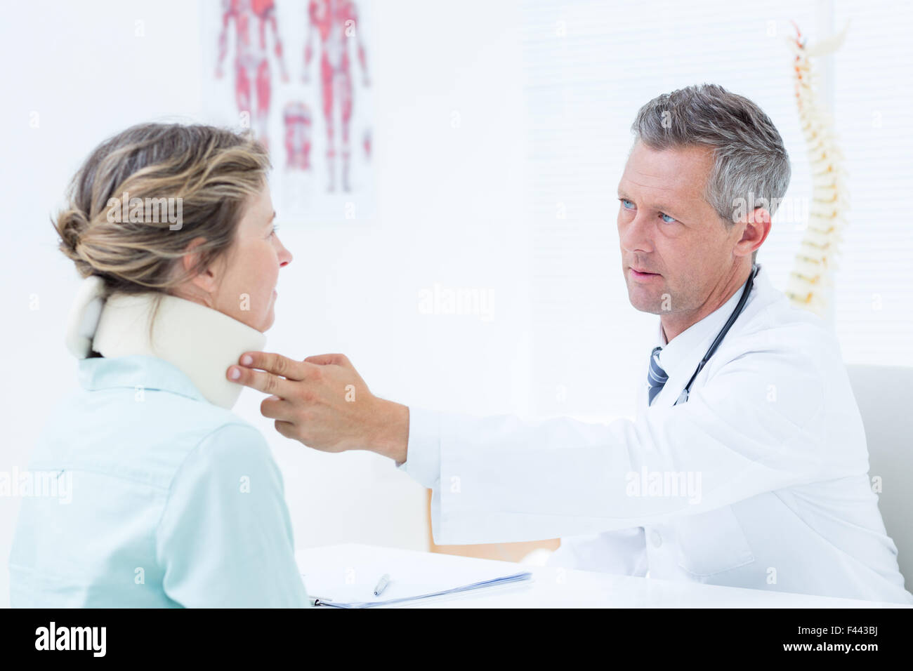Neck brace hospital hires stock photography and images Alamy