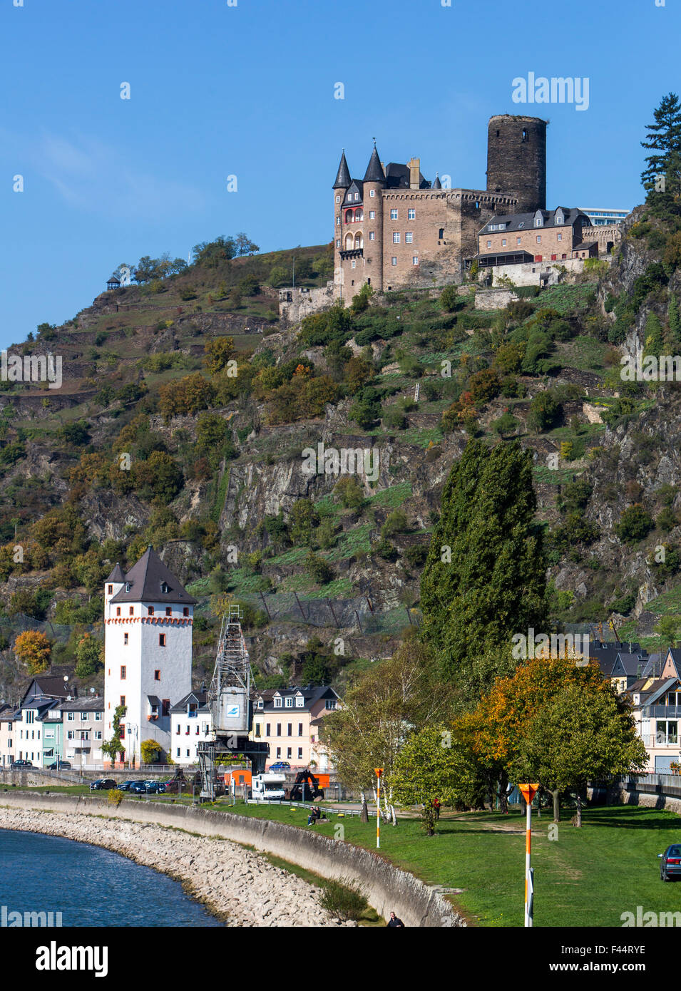 Wine village St. Goarshausen, upper middle Rhine valley, Burg Katz castle Stock Photo