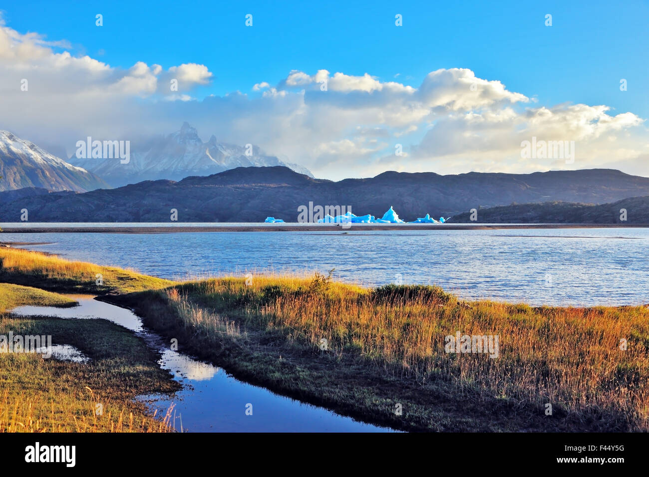 Sky warm light hi-res stock photography and images - Alamy