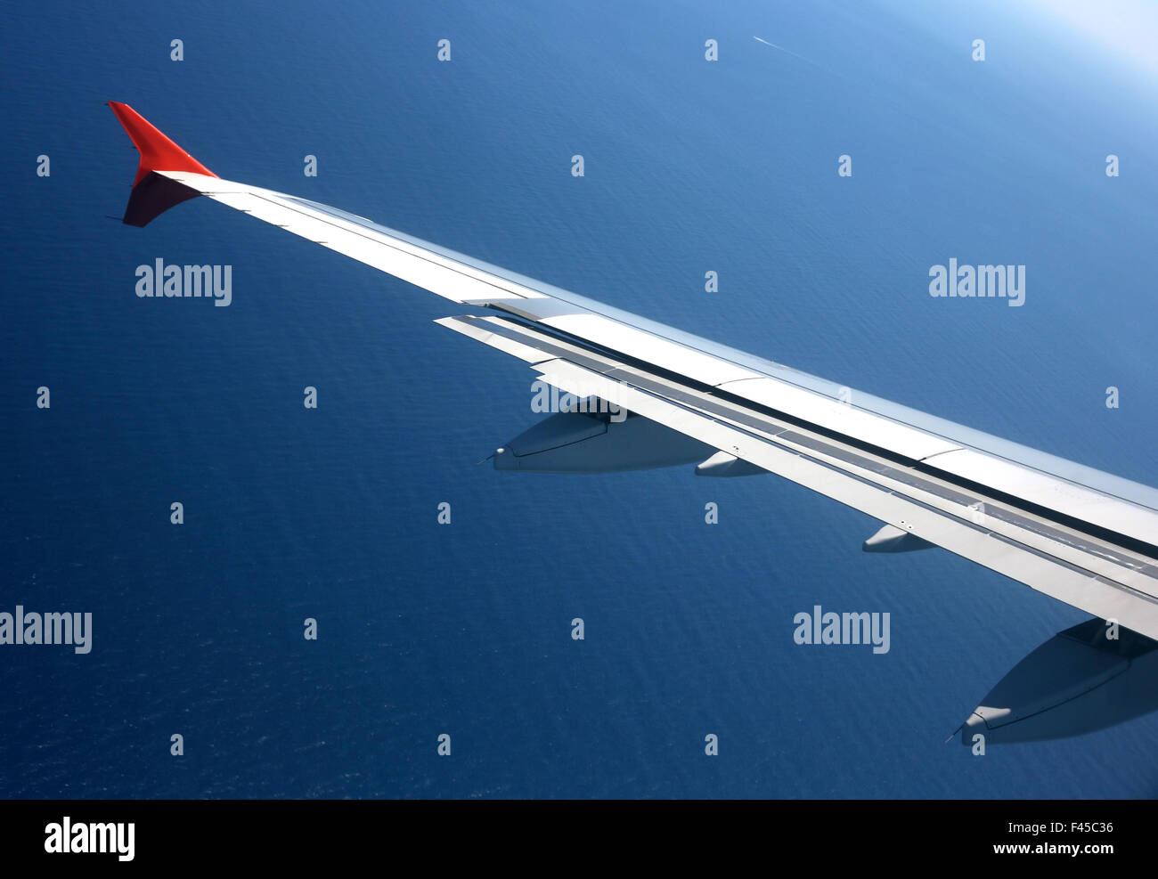 Wing carrier hi-res stock photography and images - Alamy