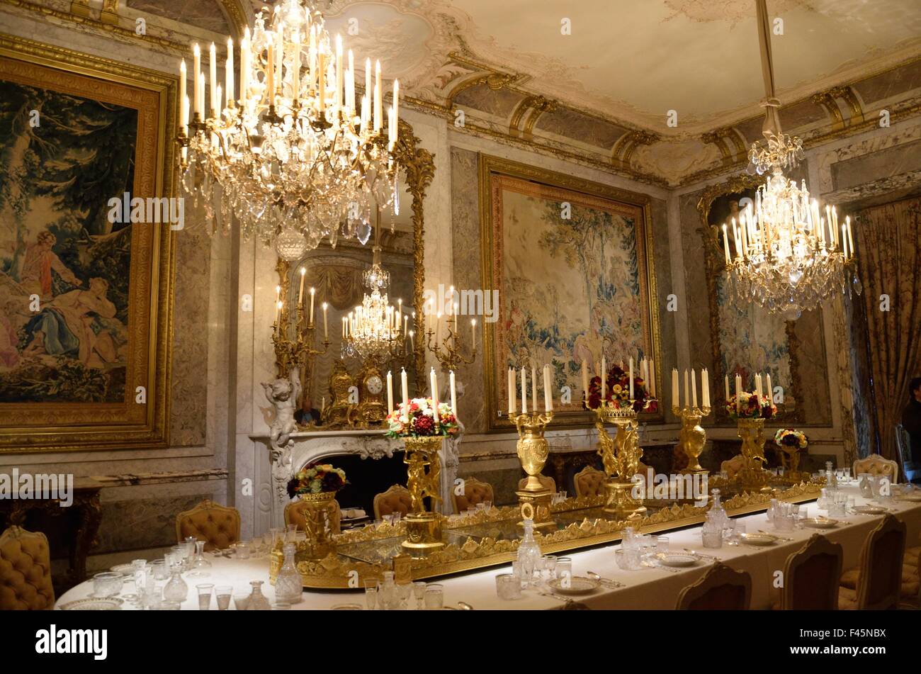 Grand dining rooms discount