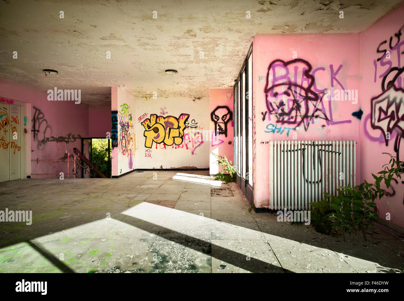 abandoned building, grunge wall Stock Photo