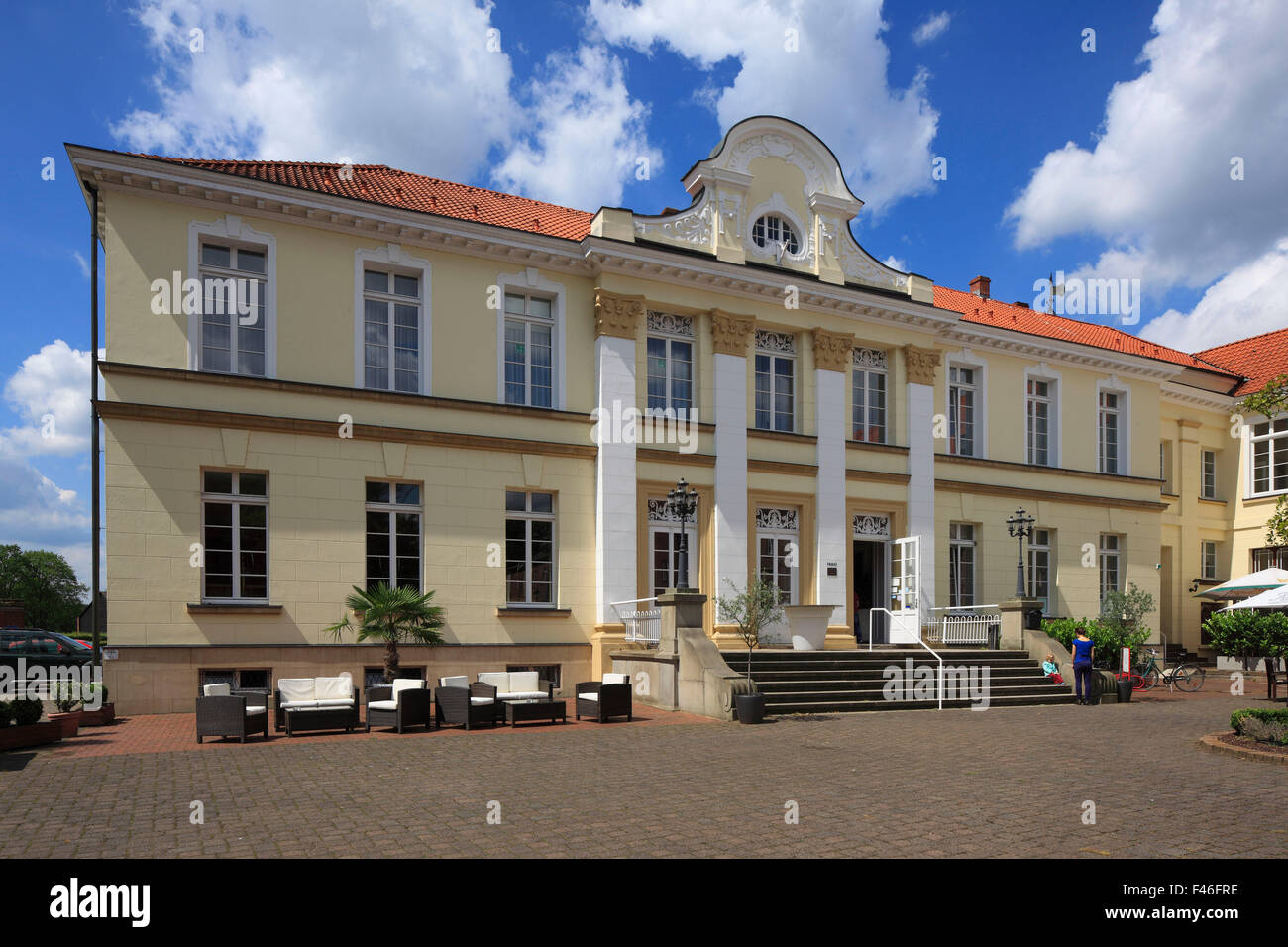 Wasserschloss Westerholt, Schlosshotel und Restaurant am Alten Dorf Westerholt in Herten-Westerholt, Ruhrgebiet, Nordrhein-Westfalen Stock Photo