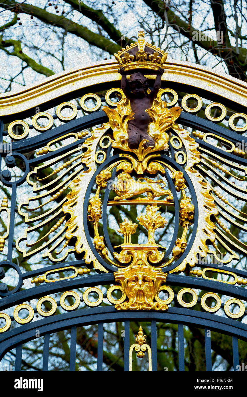 in london england the old metal gate royal palace Stock Photo - Alamy