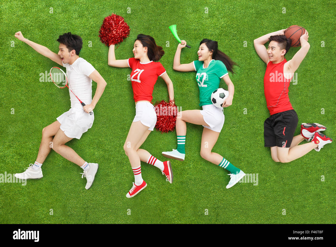 Cheerleaders Formation on the Grass Editorial Stock Image - Image of happy,  background: 129081264