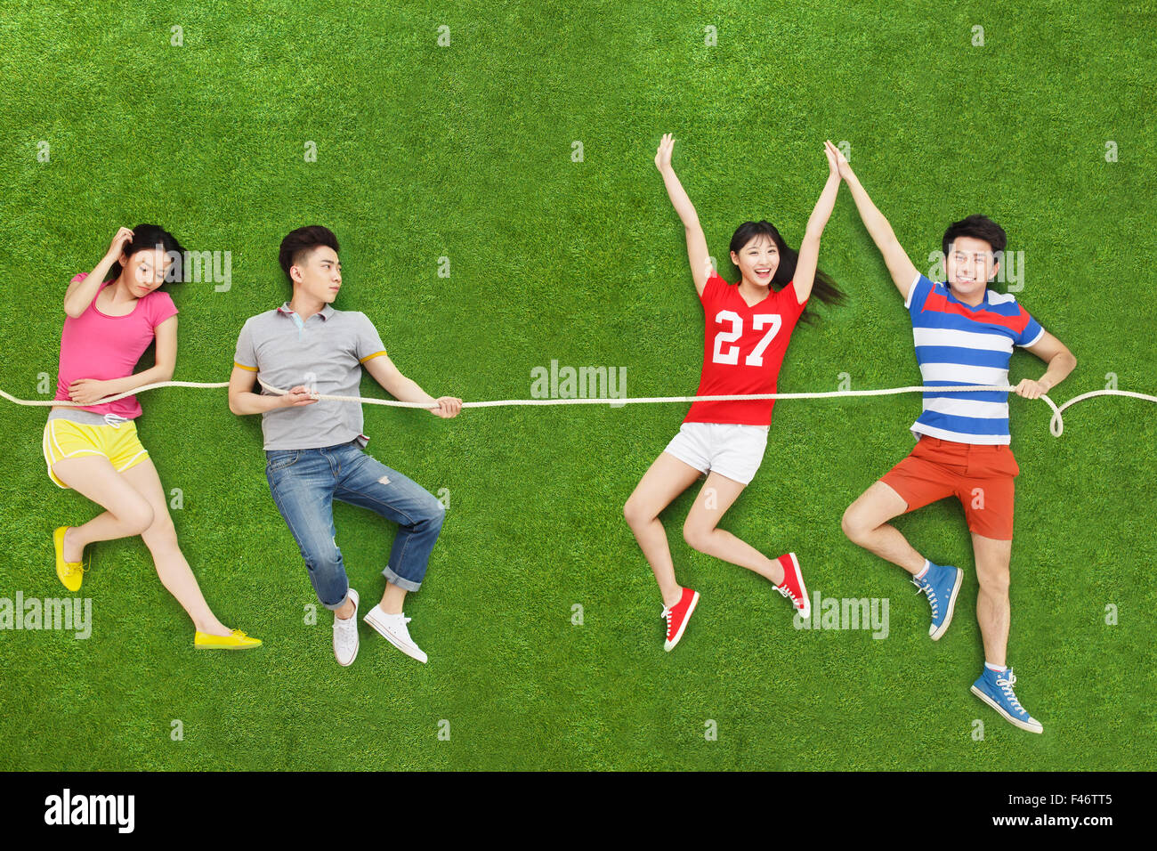 Tug of war women hi-res stock photography and images - Alamy