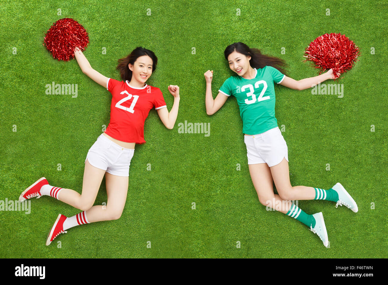 Cheerleaders Formation on the Grass Editorial Stock Image - Image of happy,  background: 129081264