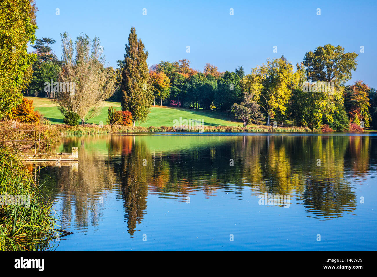 Autumnal view of the lake on the  Bowood Estate in Wiltshire. Stock Photo