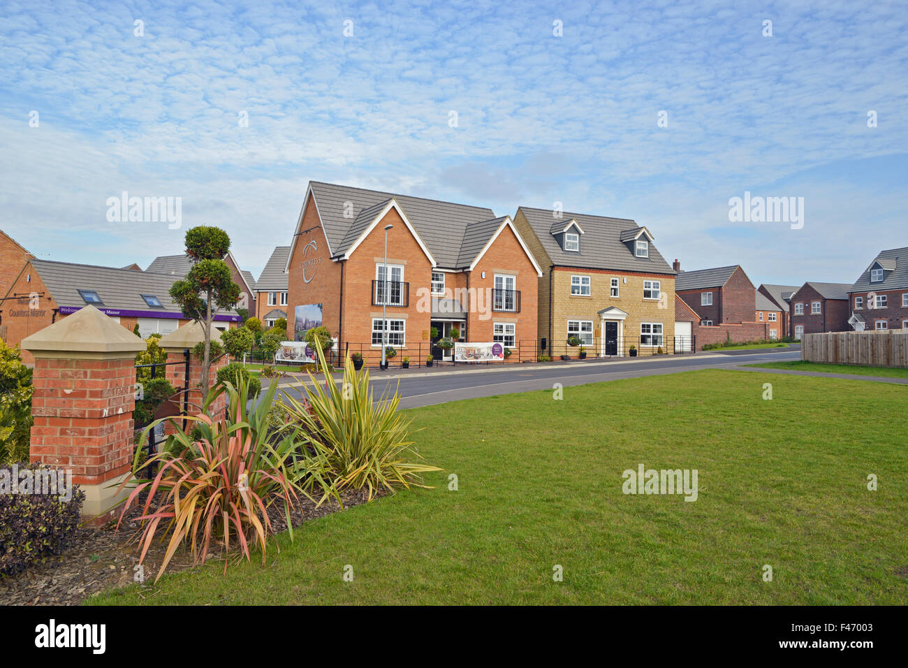 New Housing Estate in Northamptonshire United Kingdom Stock Photo Alamy