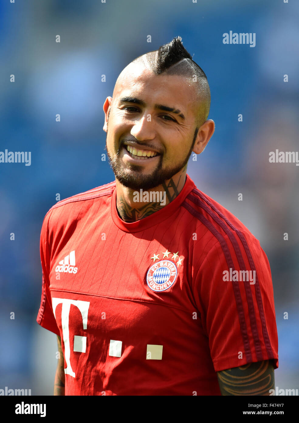 Arturo vidal hi-res stock photography and images - Alamy