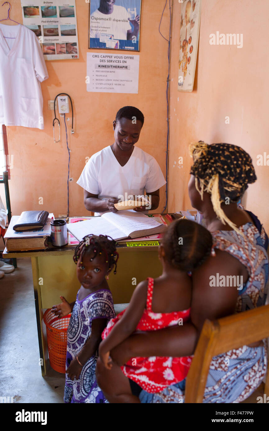 MEDICINE IN AFRICA Stock Photo Alamy