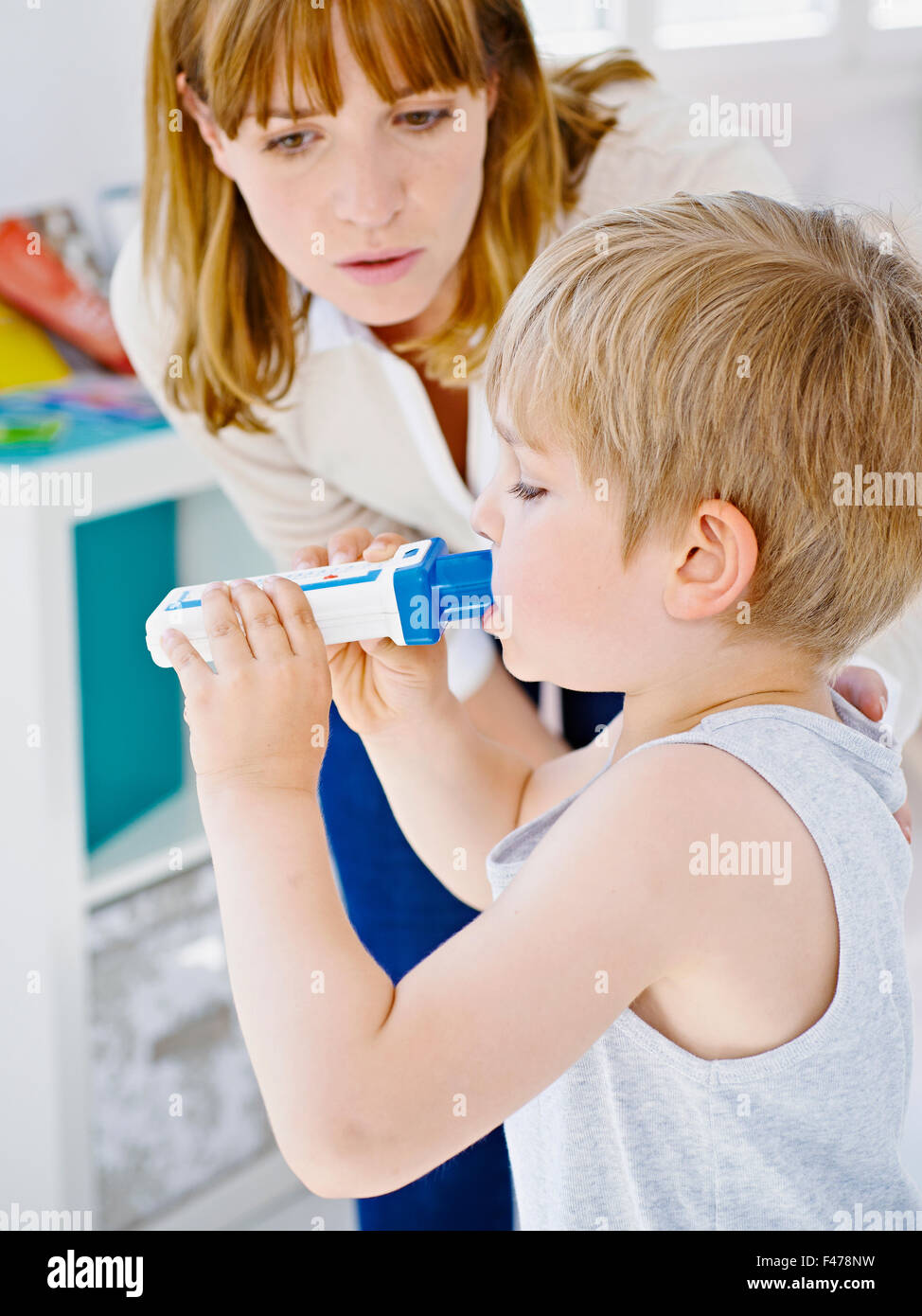 BREATHING, SPIROMETRY IN A CHILD Stock Photo Alamy