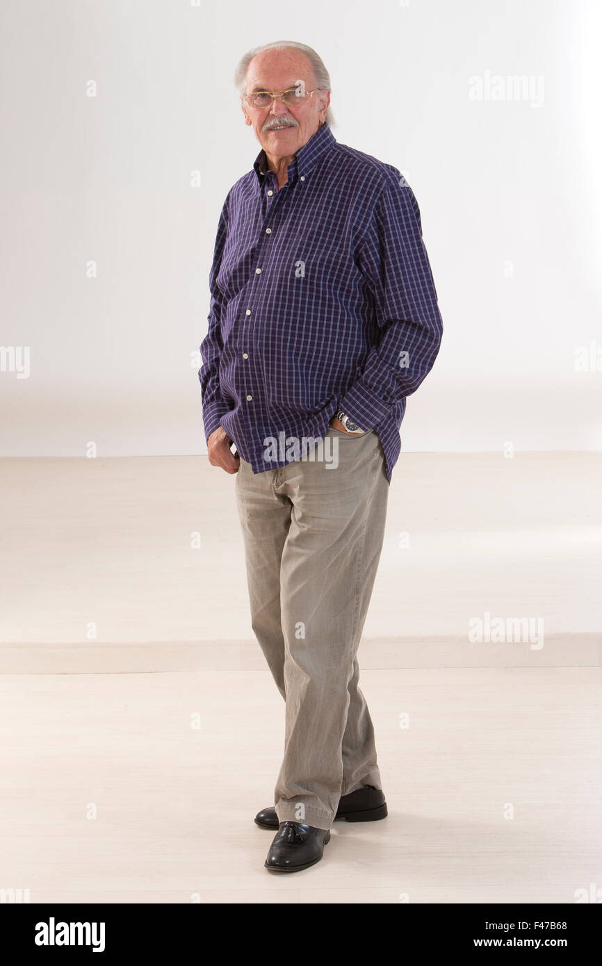 Old man portrait 100 years old hi-res stock photography and images - Alamy