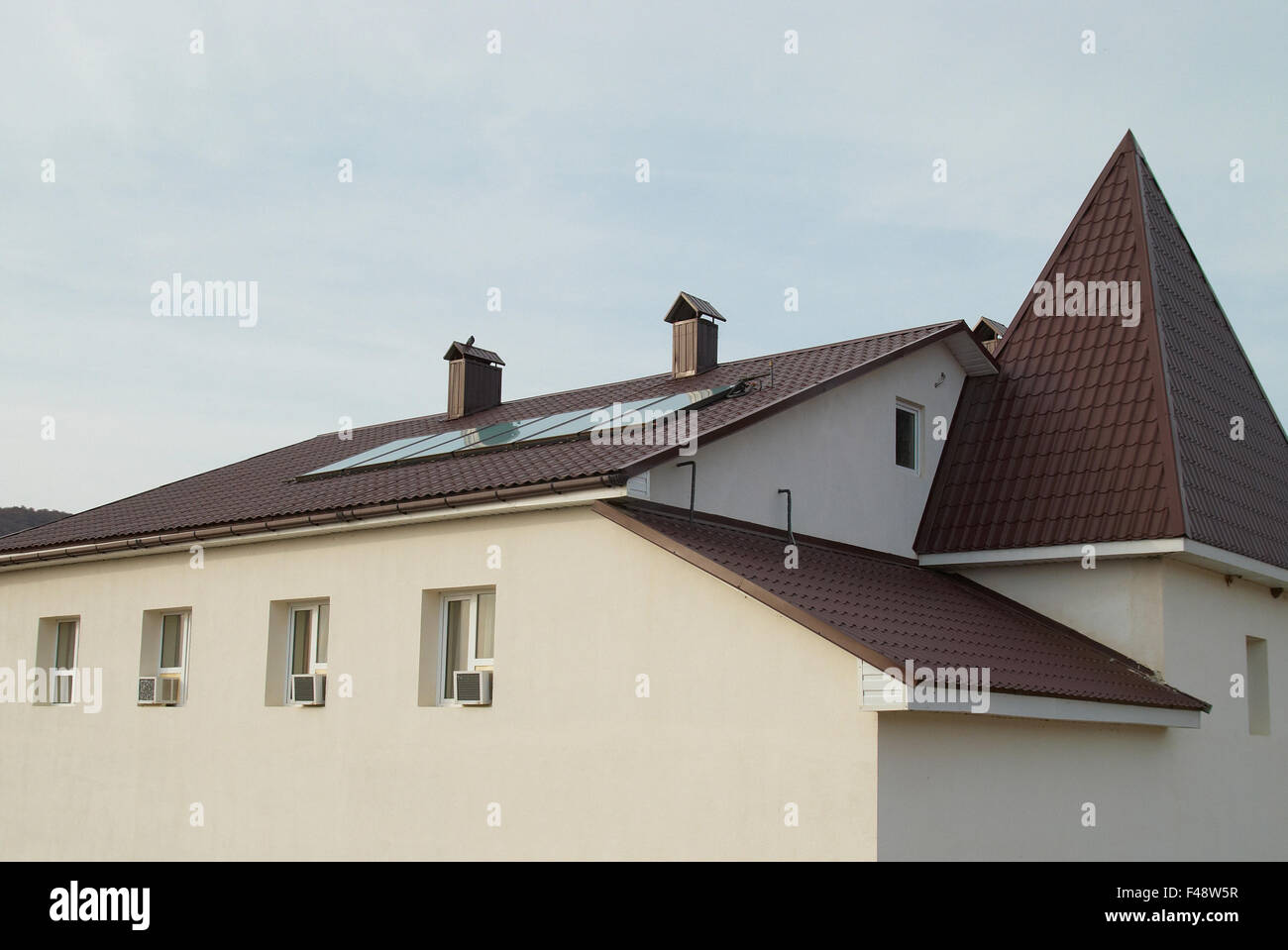 Solar panel house roof hi-res stock photography and images - Alamy