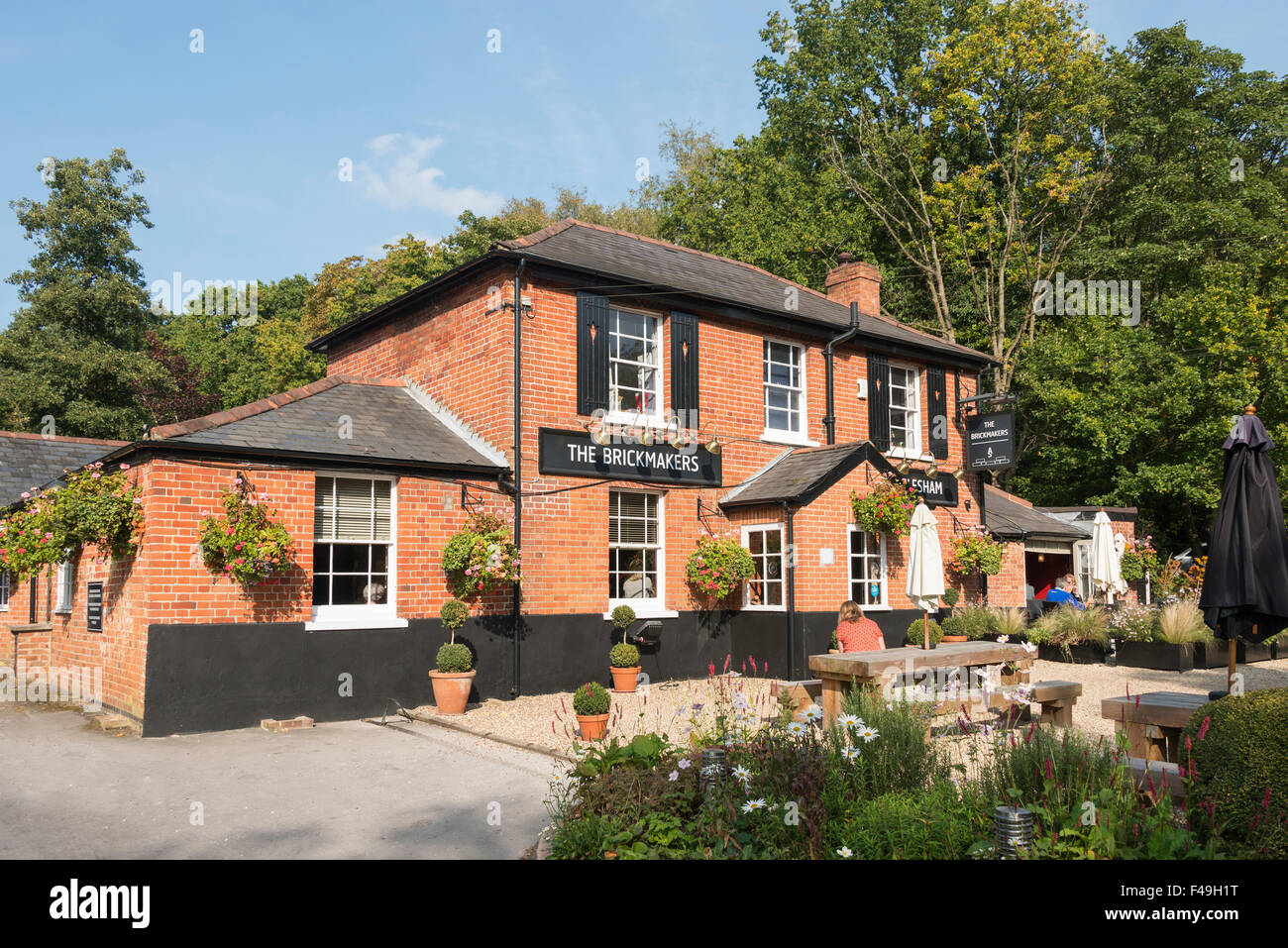 The Brickmakers Arms Pub, Chertsey Road, Windlesham, Surrey, England