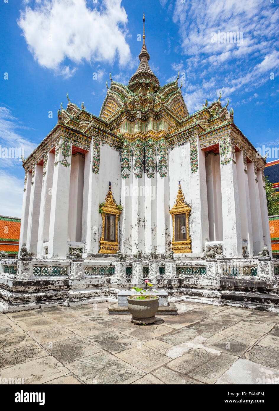 Thailand, Bangkok, view of the Phra Mondop Scripture Hall at Wat Po. Stock Photo