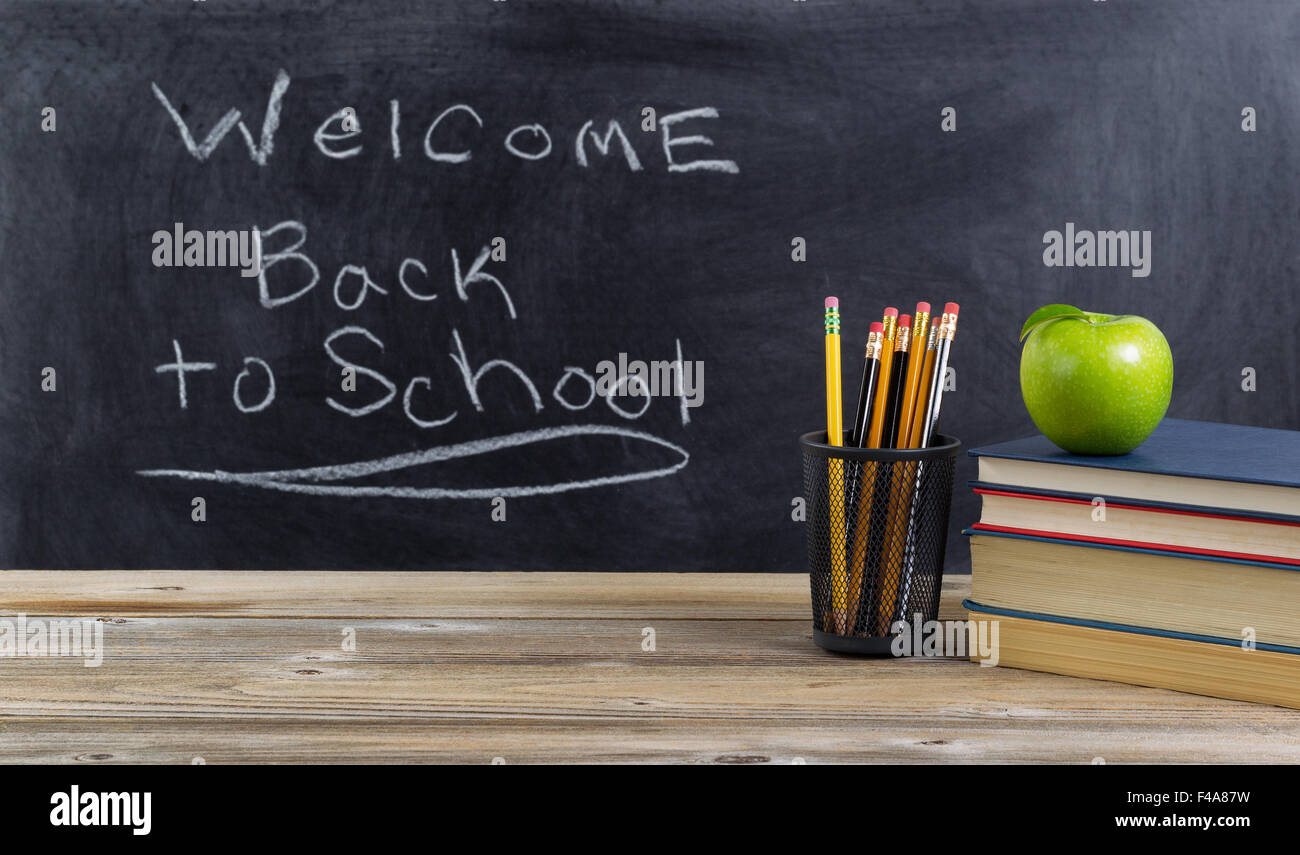 Welcome back to school hi-res stock photography and images - Alamy