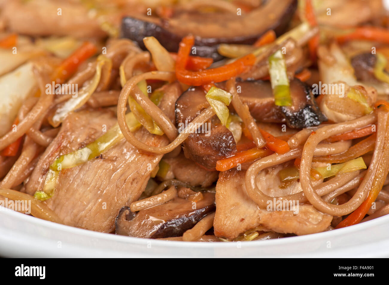 buckwheat noodles with chicken Stock Photo Alamy