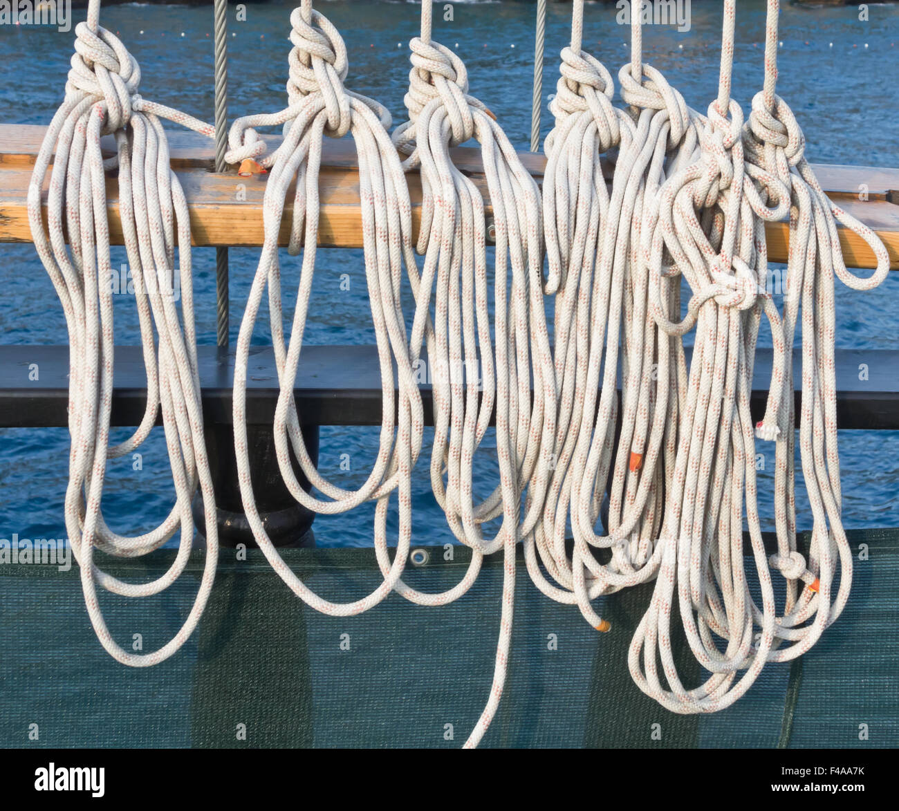 Ropes of navigation hi-res stock photography and images - Alamy