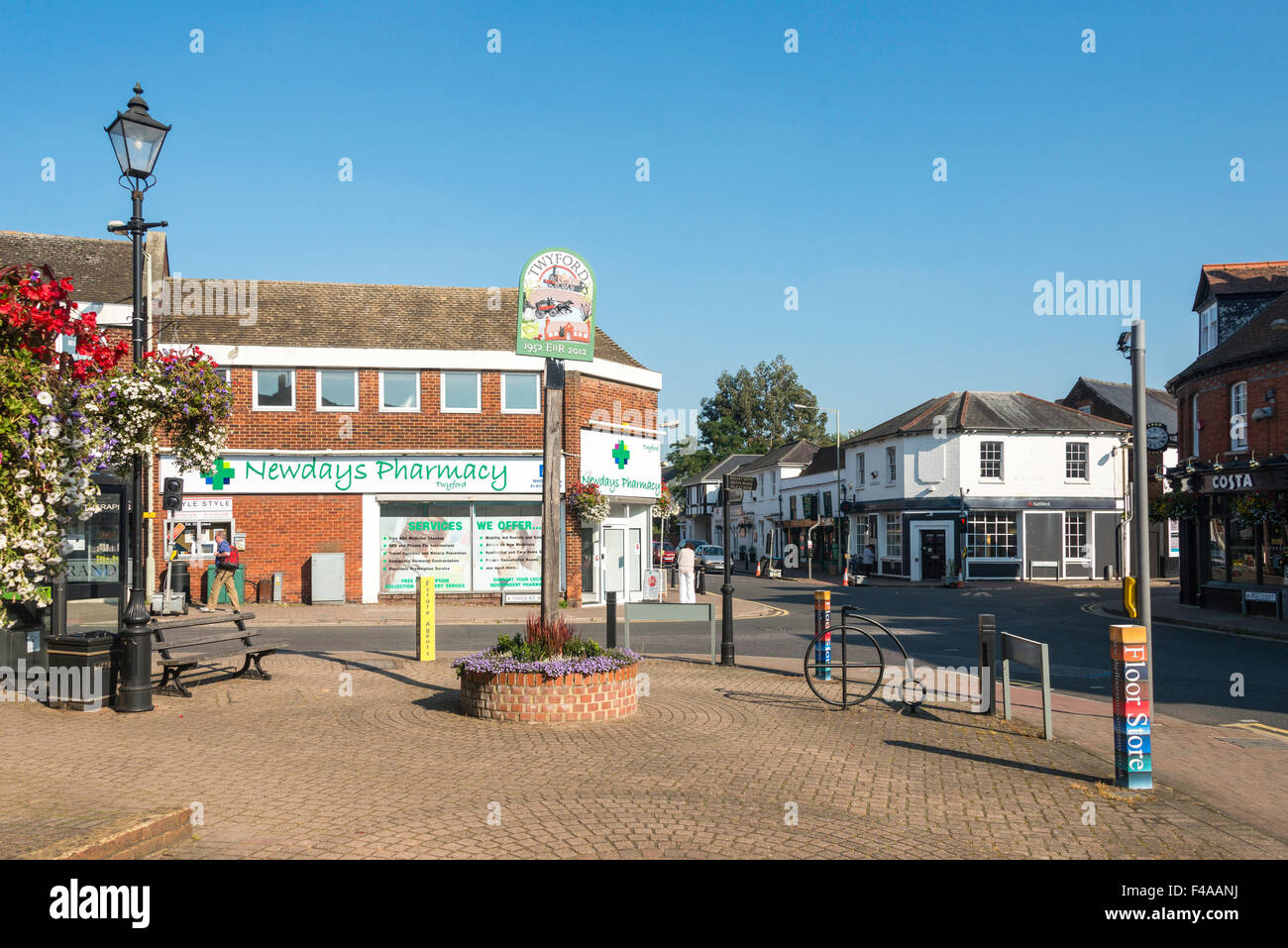 Town sign, High Street, Twyford, Berkshire, England, United Kingdom ...