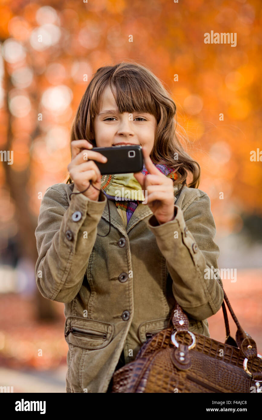 Kid photographing girl hi-res stock photography and images - Alamy