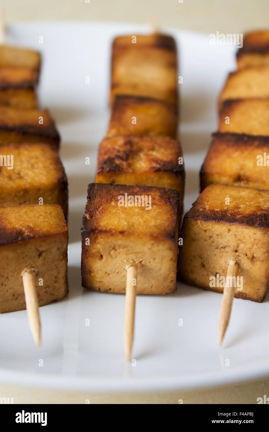Gebratener Tofu - Fried Tofu Stock Photo - Alamy