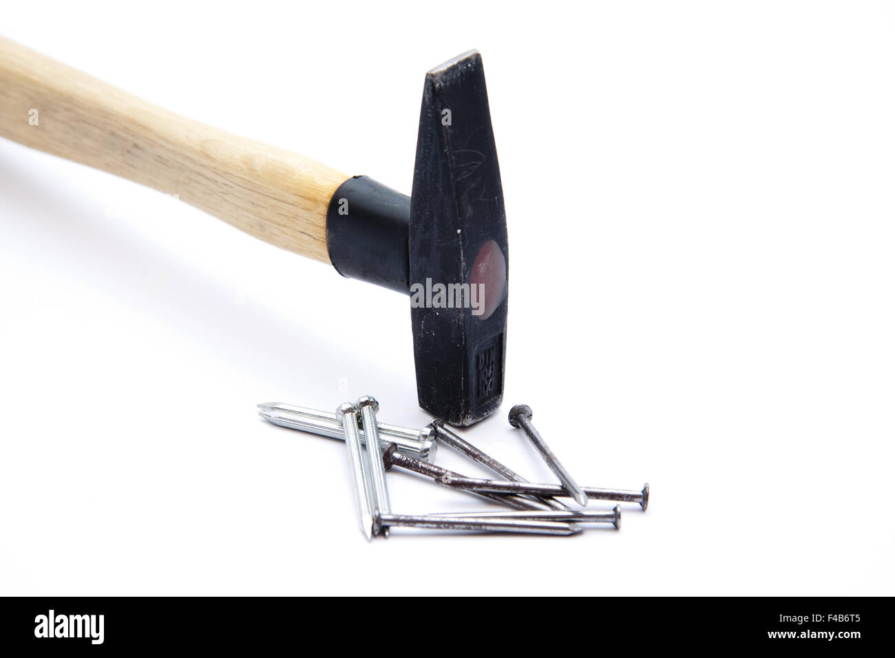 HAMMER NAILS TARGET visual data 6