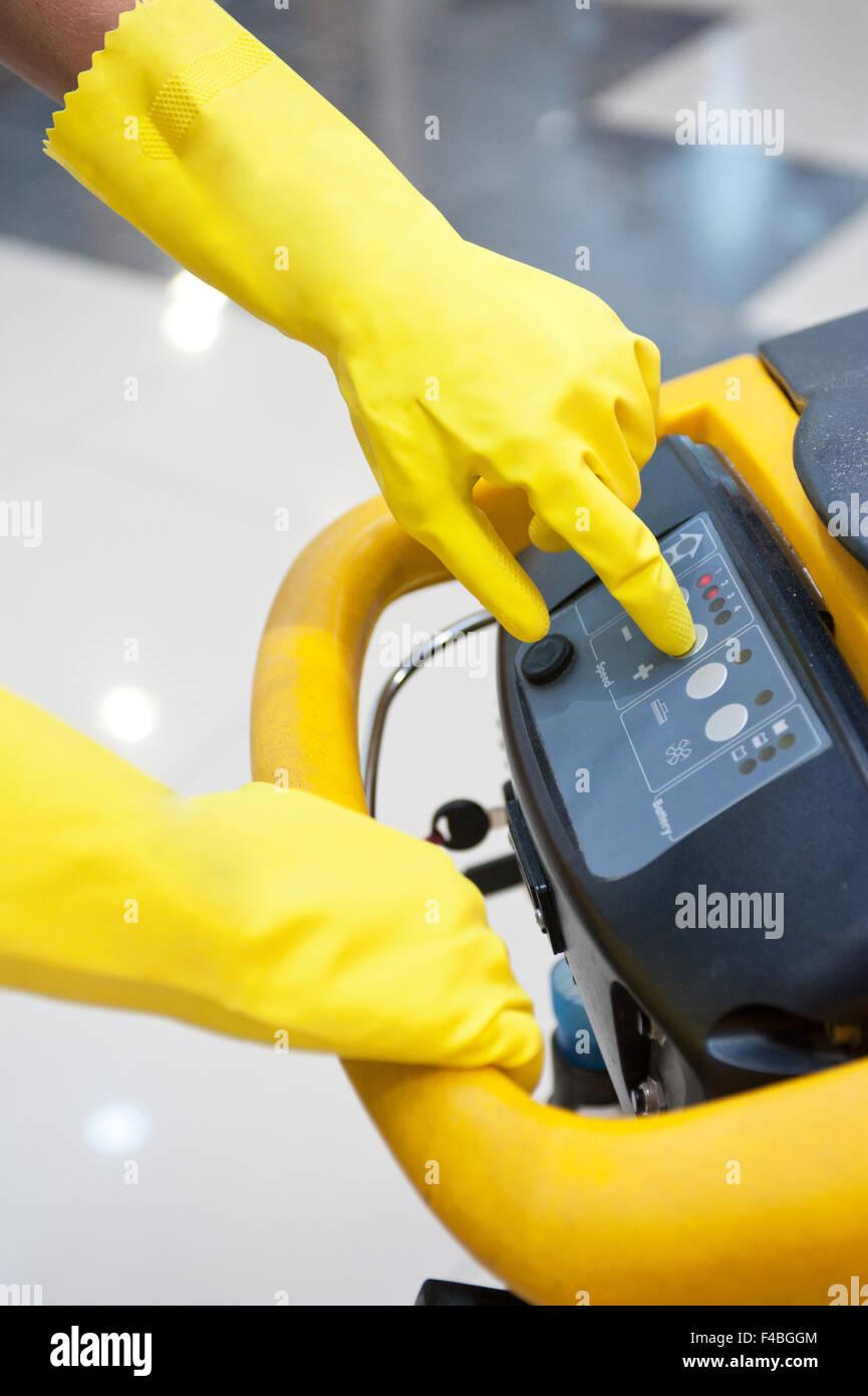 Hospital cleaning bucket hi-res stock photography and images - Alamy