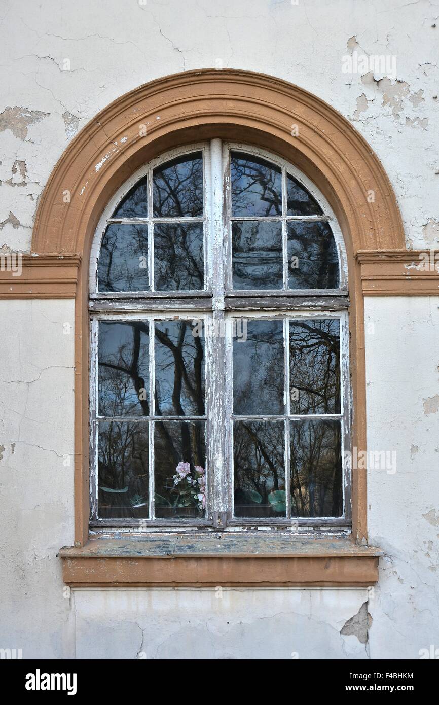 Arch transom window hi-res stock photography and images - Alamy