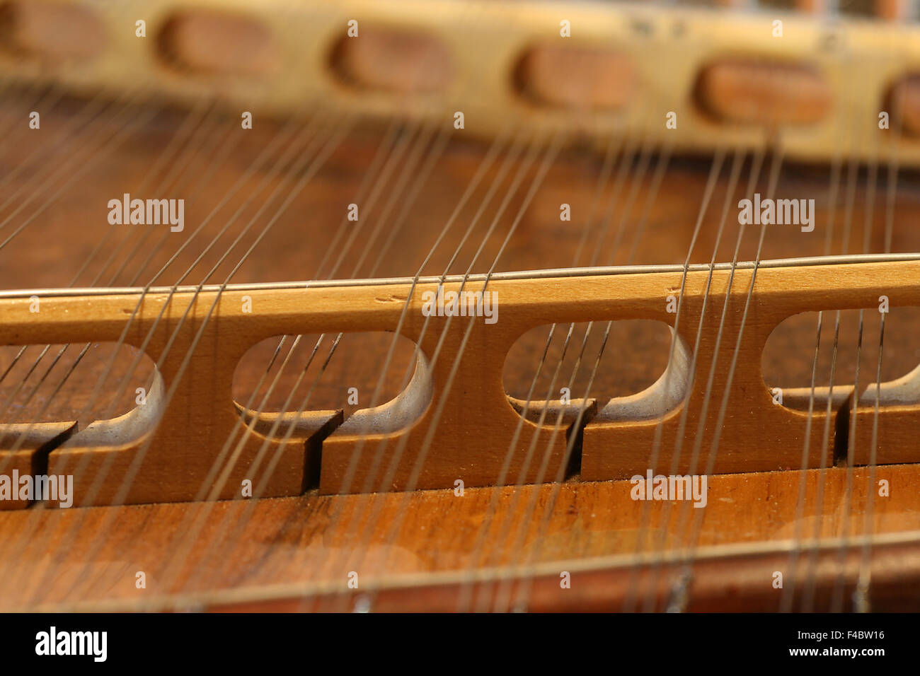 chromatic hammered dulcimer Stock Photo Alamy