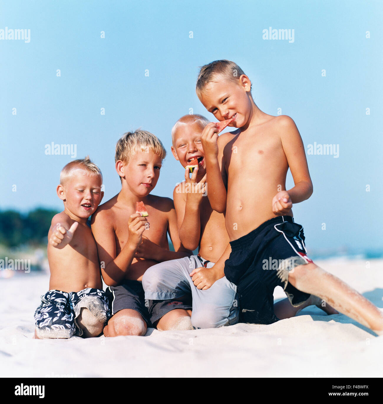 beach blonde boys children only color image elementary age four people