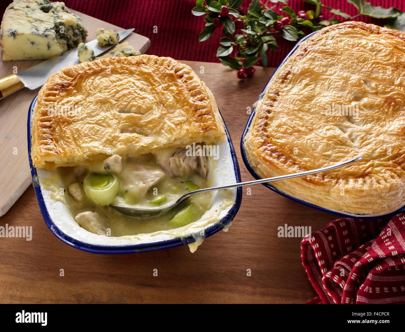 Golden brown puff pastry turkey pie hi-res stock photography and images ...