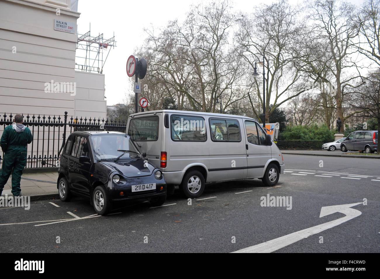Smart car uk car park hires stock photography and images Alamy